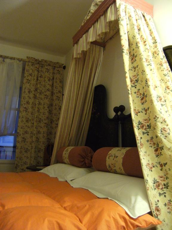 Elizabeth B&B Cagliari Bilik gambar