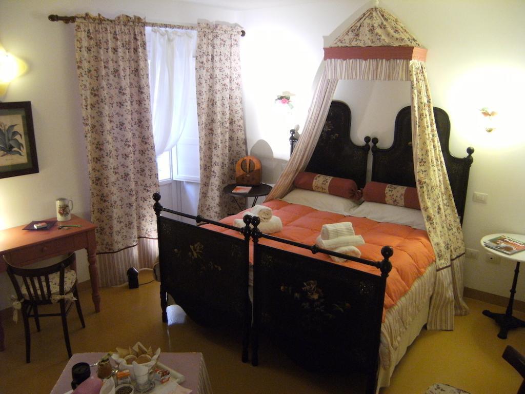 Elizabeth B&B Cagliari Bilik gambar